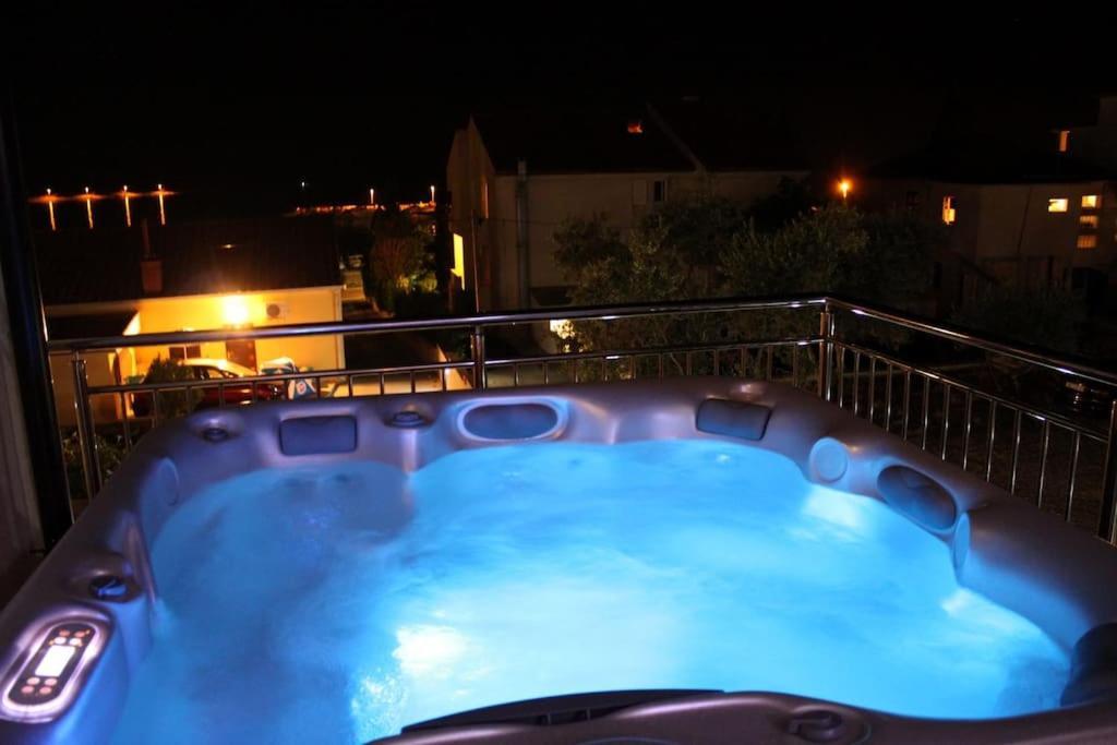 Kristal Paris Resort Novalja Exterior foto