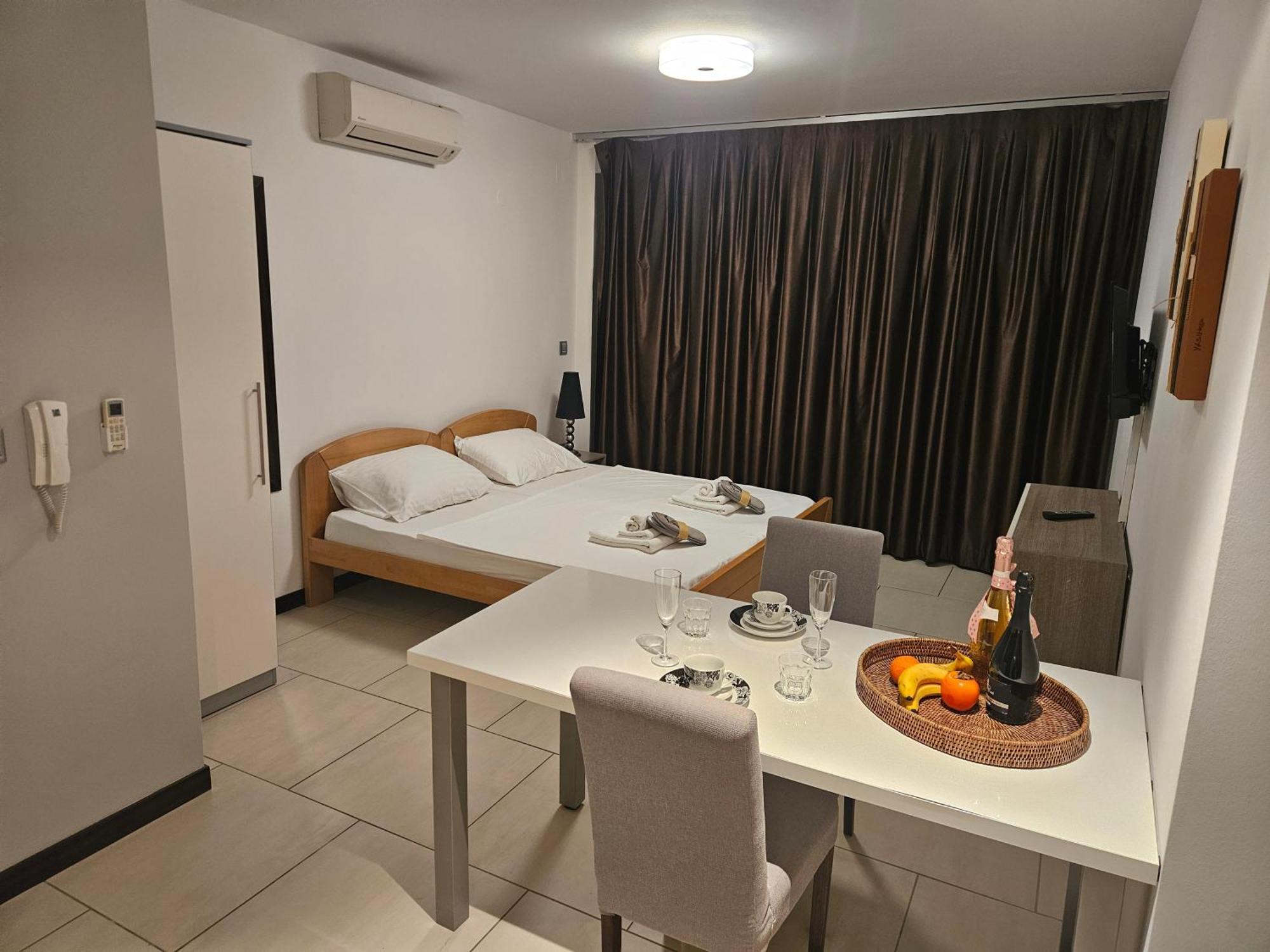Kristal Paris Resort Novalja Exterior foto