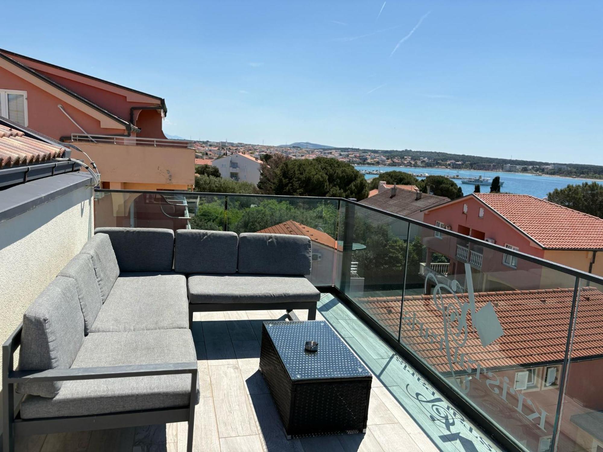 Kristal Paris Resort Novalja Exterior foto